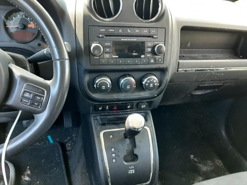 Vehicle/595_12.jpg