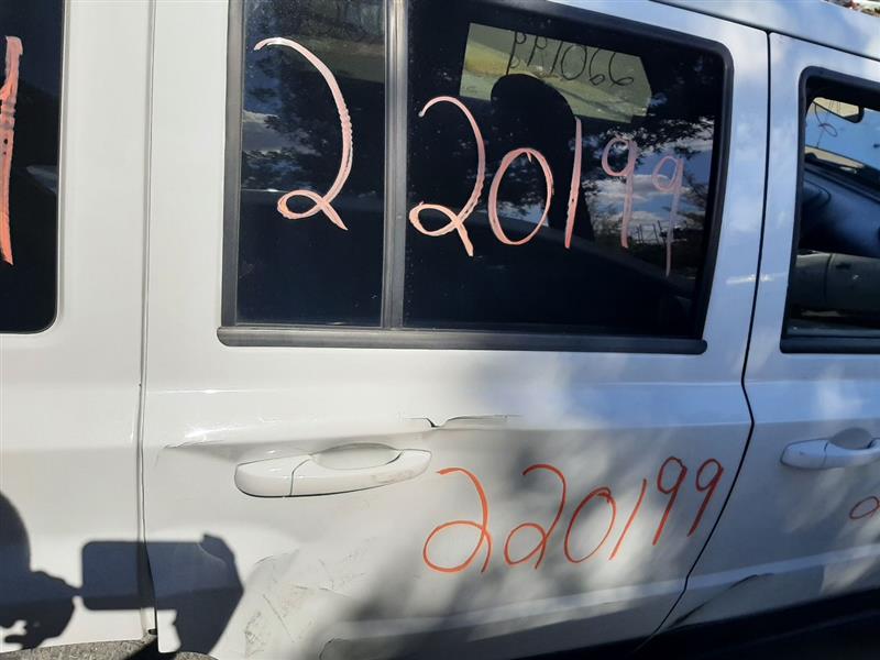 Vehicle/666_02.jpg