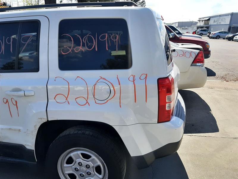 Vehicle/666_10.jpg
