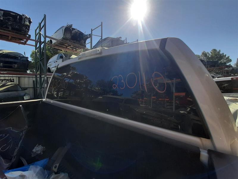 Vehicle/927_12.jpg