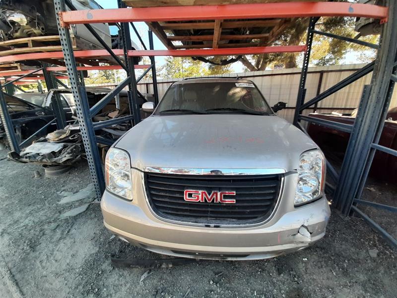 Vehicle/944_02.jpg