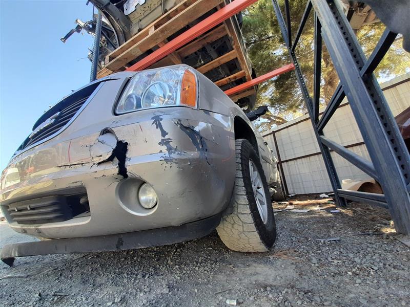 Vehicle/944_04.jpg