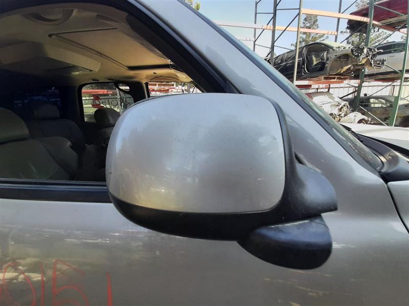 Vehicle/977_08.jpg